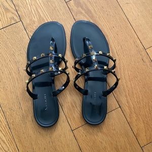 Tahari Sandals Valentino style